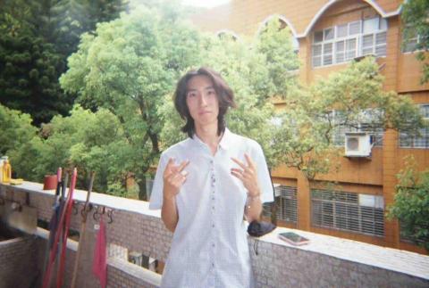 提供桃園弦音木吉他服務的專家劉紫睿