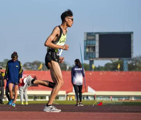 葉秉翰 - 5000公尺田徑時期徑賽照片
