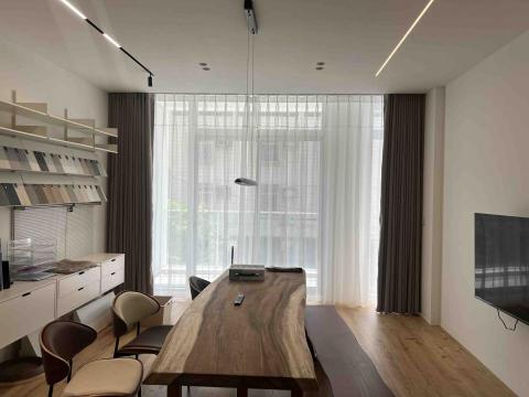 宏大窗簾 - 蛇行簾