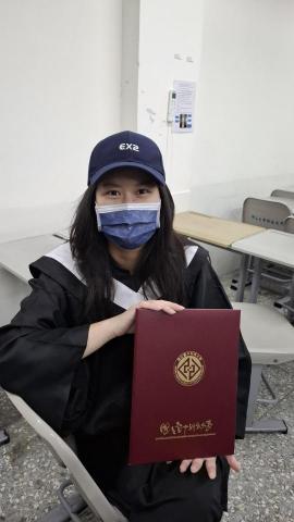 提供台中消防申報服務的專家陳佳妤