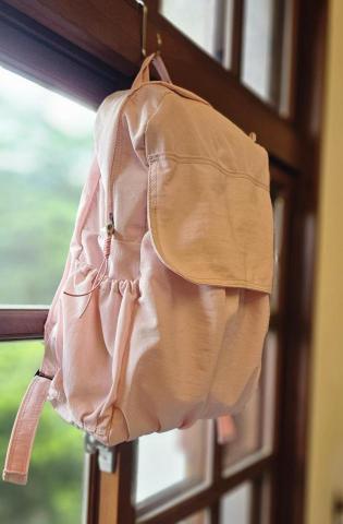 黃睦喬 - 輕量防水後背包