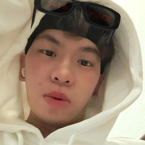 提供團體服製作服務的專家廖仲浩