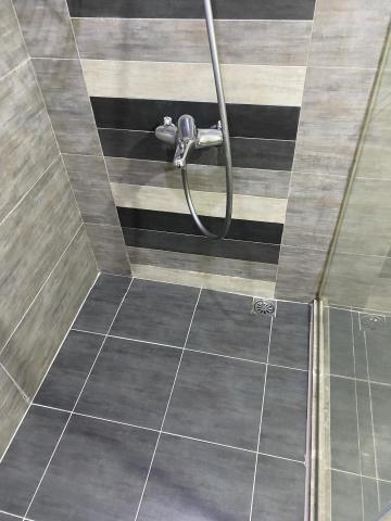 鄒鳳 - 清潔後。洗掉嚴重水垢跟肥皂垢，水龍頭上面的水垢已經除乾淨。