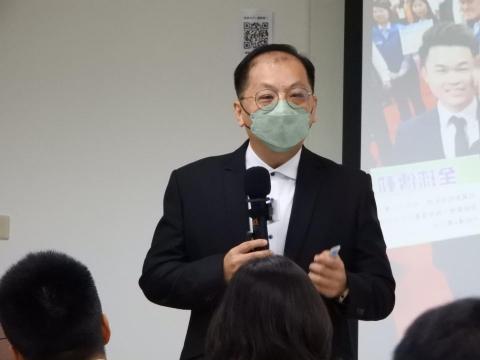 輝哥職涯諮詢工作室 - 履歷撰寫與面談技巧的轉寫