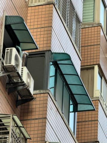 天鼎金屬玻璃工程行 - 雨遮