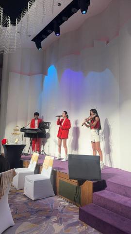 層次感婚禮音樂工作室 - 114.06.11萬豪晚宴 
婚禮主持主唱本丸
婚禮KB-洛克
婚禮小提琴-婷婷
婚禮策劃-蔓蔓