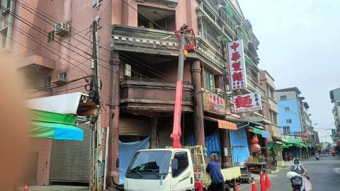 米蘭室內裝修工程 - 火燒過後清洗外牆