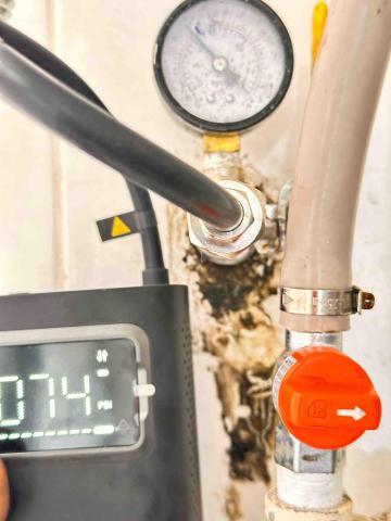 榮鑫居家水電維修 - 持壓測試