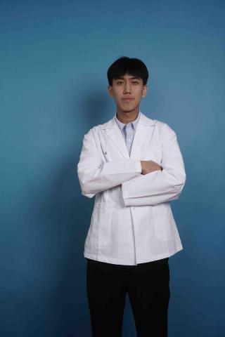 提供台南新秘課程服務的專家Brian Hong