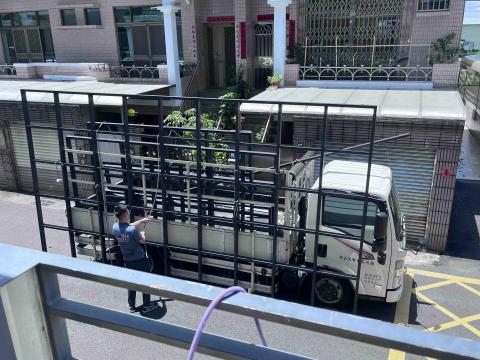 Meng - 採光罩安裝～ 