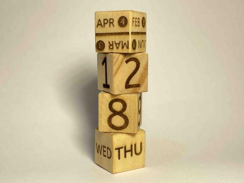 莊毓晴 - 木頭萬年曆