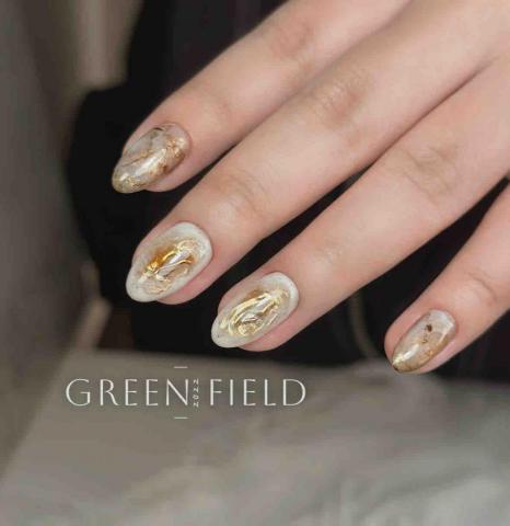 綠田美甲工作室 - 琉白