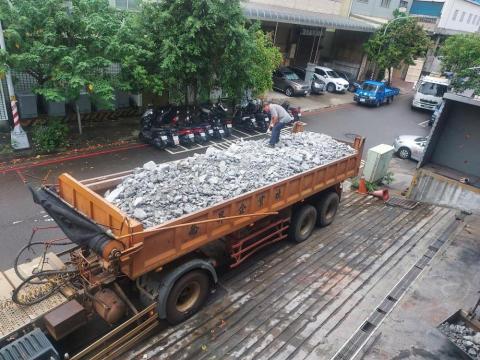 劉承宗 - 廠房拆除後 廢棄物清運