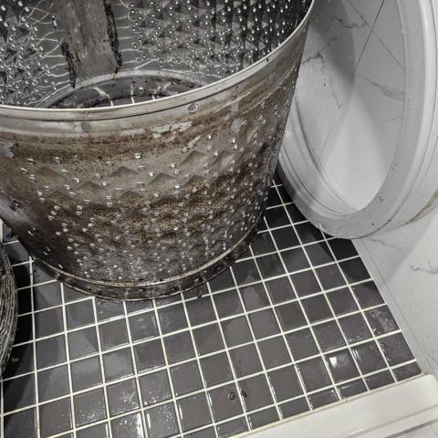 酷潔冷氣清洗 - 洗衣機內筒洗前