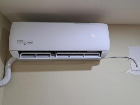 卓文勝 - 信義五樓公寓移機