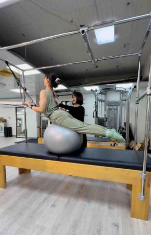 物理治療師/健身教練/器械式皮拉提斯教練-林佩君 -  物理治療師/健身教練/器械式皮拉提斯教練-林佩君 -