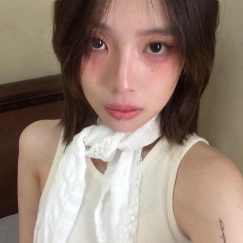 提供model模特服務的專家陳詩雨