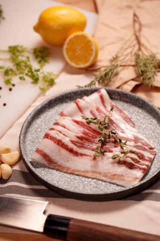 丹尼爾華森 - 丹森映像 - 客戶店家現場拍攝之產品形象照