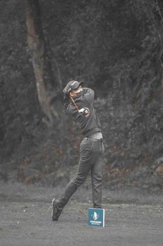 提供高爾夫球服務的專家徐嘉哲