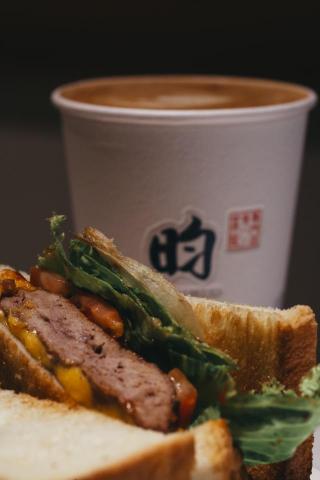 丹尼爾華森 - 丹森映像 - 客戶店家現場拍攝之產品形象照