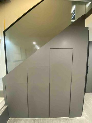 興隆室內裝修 - 樓梯下收納櫃&鐵件扶手