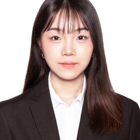 提供網站架設線上課程服務的專家周心柔