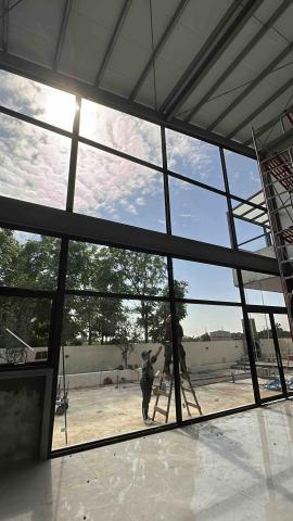 裕霖興業股份有限公司 - 帷幕玻璃