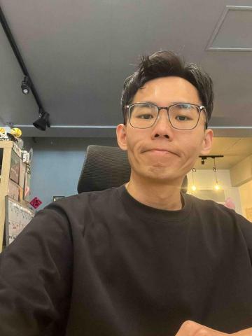 提供廣告帆布回收台北服務的專家Hom Cheng