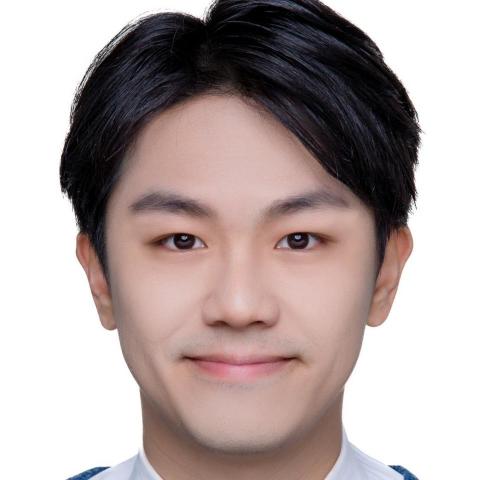 提供戶籍遷移服務的專家Frank顧問