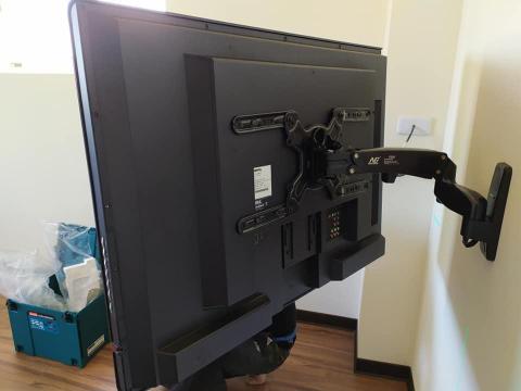 祥禾科技 - 氣壓式 電視壁掛架 安裝