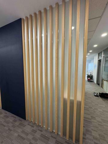 莊子緯 - 5mm噴砂玻璃 格柵屏風