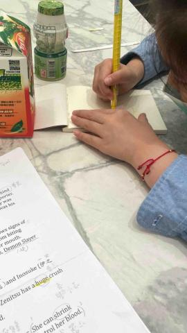 廖書妍 - 伴讀幼稚園小朋友，教他英文