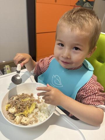 toothy - 在英國當3歲小孩的陪玩姊姊