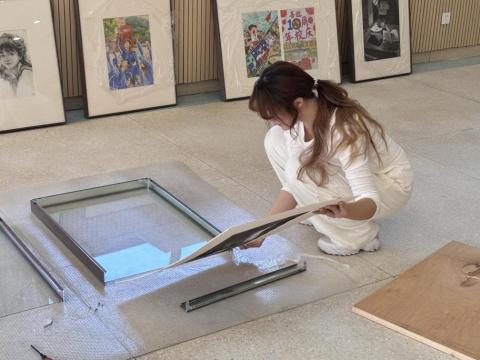 羅千雨 - 實習時指導學生完成校慶藝術展