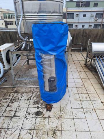 水電葉師傅 - 怕淋雨的熱水器就穿上雨衣