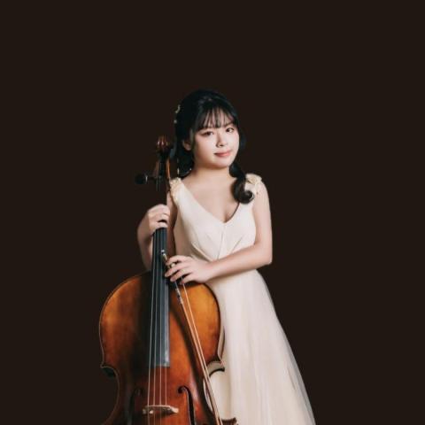 提供大提琴服務的專家張維慈