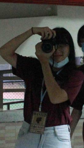 林芮君 - 系學會攝影&剪宣傳片