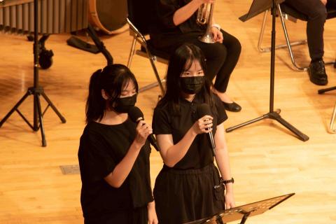 Eileen - 2023/08/23
南大附中音樂發表會主持人
（右）：Eileen
活動人數：50～100人