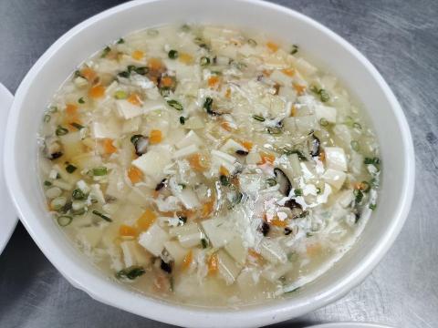 海內外月嫂 - 入口爽滑的豆腐羹湯