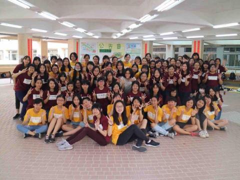 專任家教-蔡承澍 - 考上北一生物研習社社長當天幾乎全部社員到齊