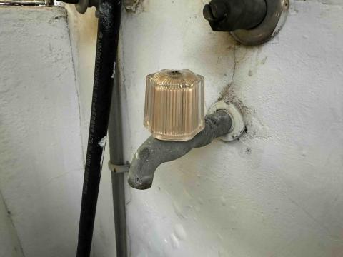 祐翔空調 - 水龍頭更新前