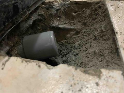 誠信達水電 - 114/06/20公共管道間堵塞，舊有地排封死