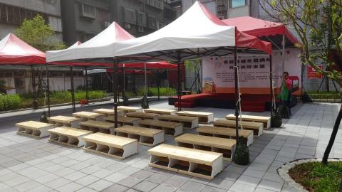 日常之下設計工作室 - 木作長椅-大安古莊城市展演場