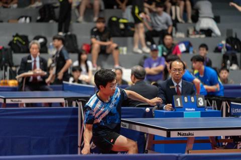 提供排球服務的專家楊鈺寬