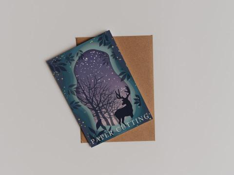 楊子欣 - 夜鹿剪影明信片設計｜Paper Cutting Postcard