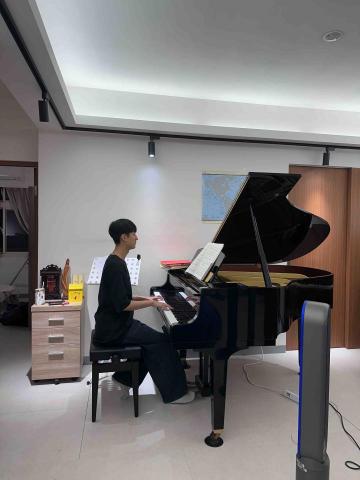 Sherry音樂教學工作坊 - 象山工作室 平台鋼琴、直立式鋼琴皆有