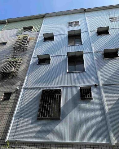 陳翰霆 - 外牆鐵衣