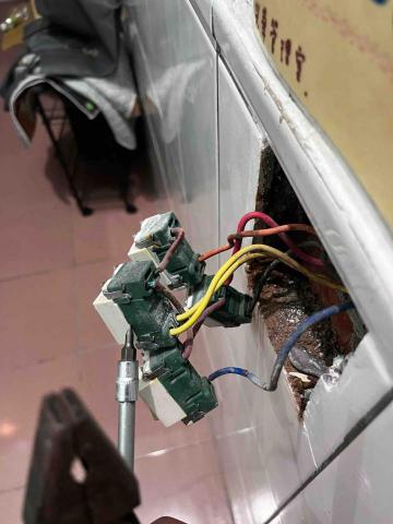 尚賀水電工程 -  更換插座及開關