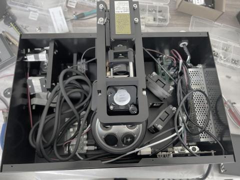 鑫明設計有限公司/謝旭明 - 活體細胞顯微鏡內部