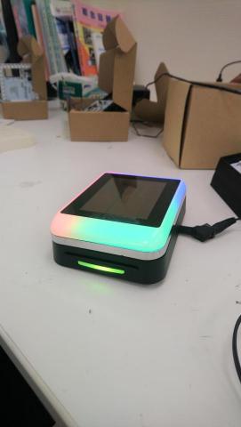 鑫明設計有限公司/謝旭明 - 遊樂設施用的讀卡機